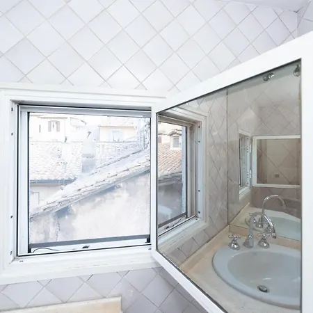 Stunning Campo De Fiori With Terrace Apartment *